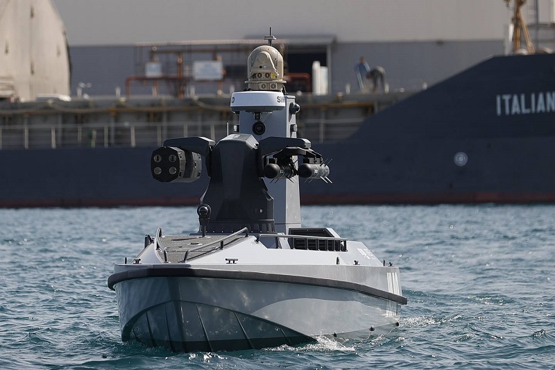 unbemanntes ULAQ-Schiff mit militärischen Störsender systemen
