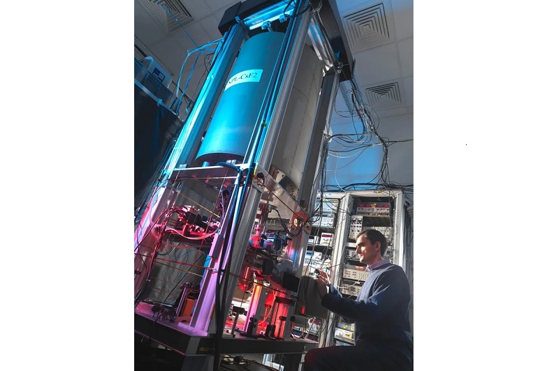 Atomuhr und GPS-Signal Störsender